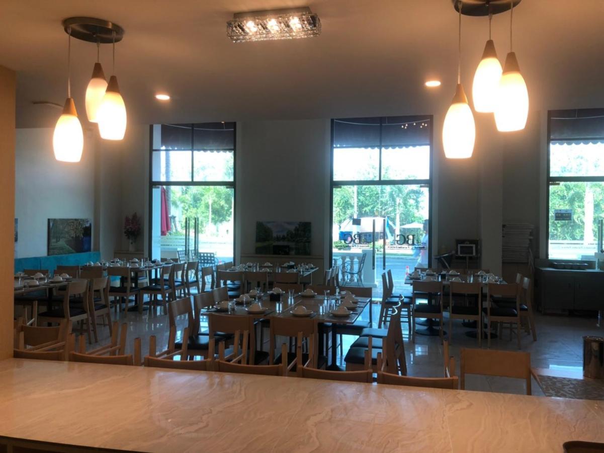 Espana Condo Resort Pattaya Evt Джомтиен Бийч Екстериор снимка