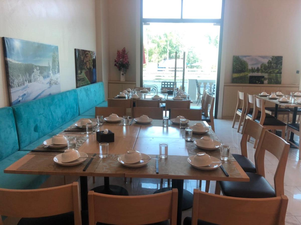 Espana Condo Resort Pattaya Evt Джомтиен Бийч Екстериор снимка