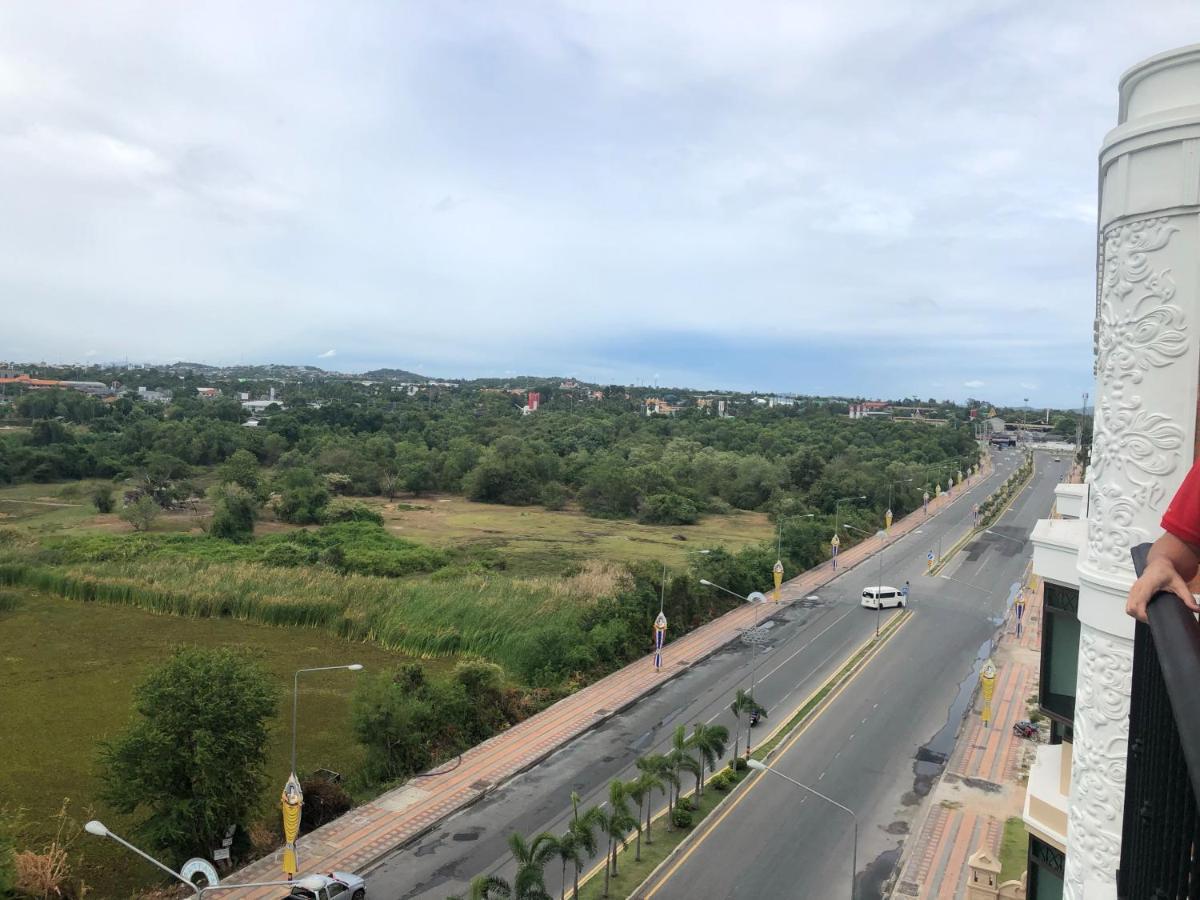 Espana Condo Resort Pattaya Evt Джомтиен Бийч Екстериор снимка