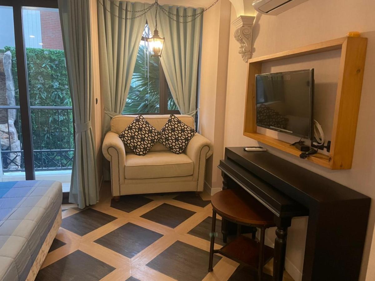 Espana Condo Resort Pattaya Evt Джомтиен Бийч Екстериор снимка
